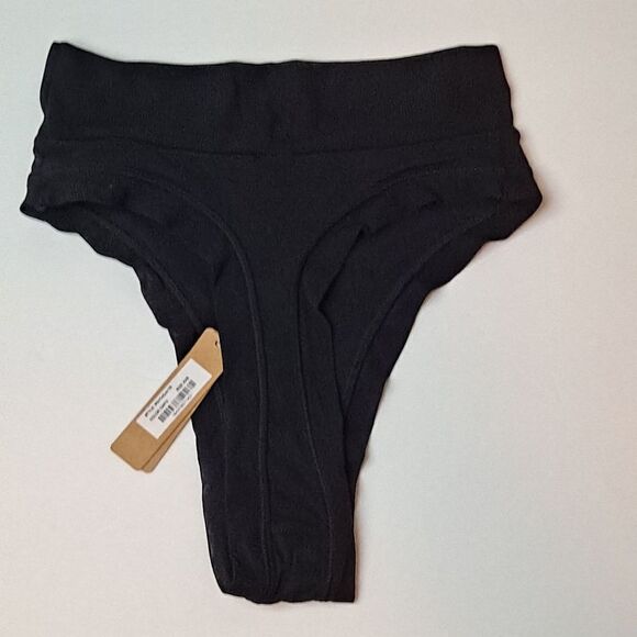 Skims hi rise thong panties NWT - Picture 6 of 7